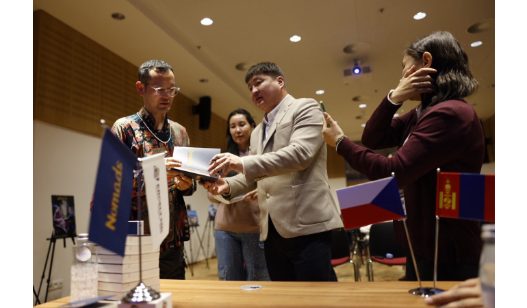 “СҮҮЛЧИЙН НҮҮДЭЛЧИД” НОМЫН НЭЭЛТИЙН ЁСЛОЛ ПРАГА ХОТНОО БОЛЛОО